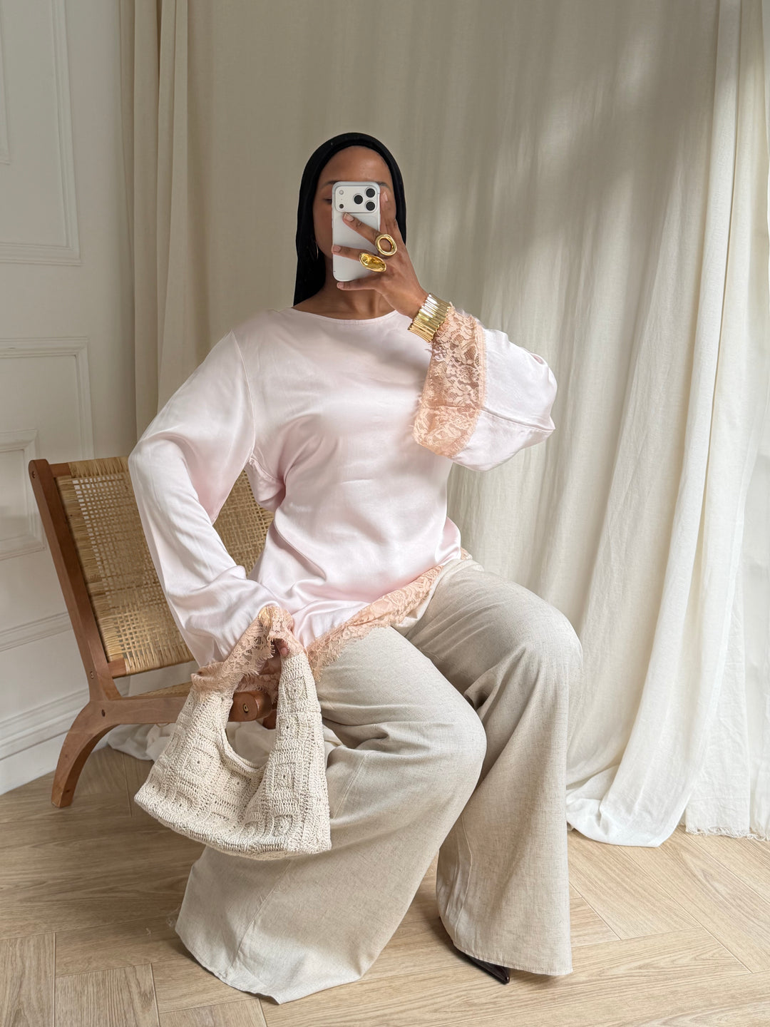 BLOUSE ASYMÉTRIQUE  DENTELLE ROSE POUDRÉ