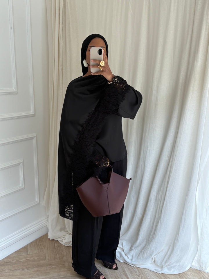 BLOUSE DENTELLE CAPE NOIRE